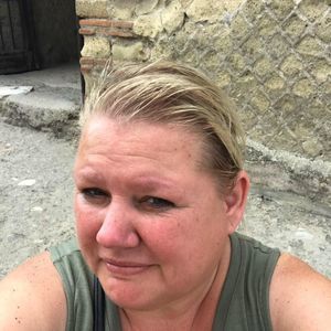 Meet your Posher, Deb